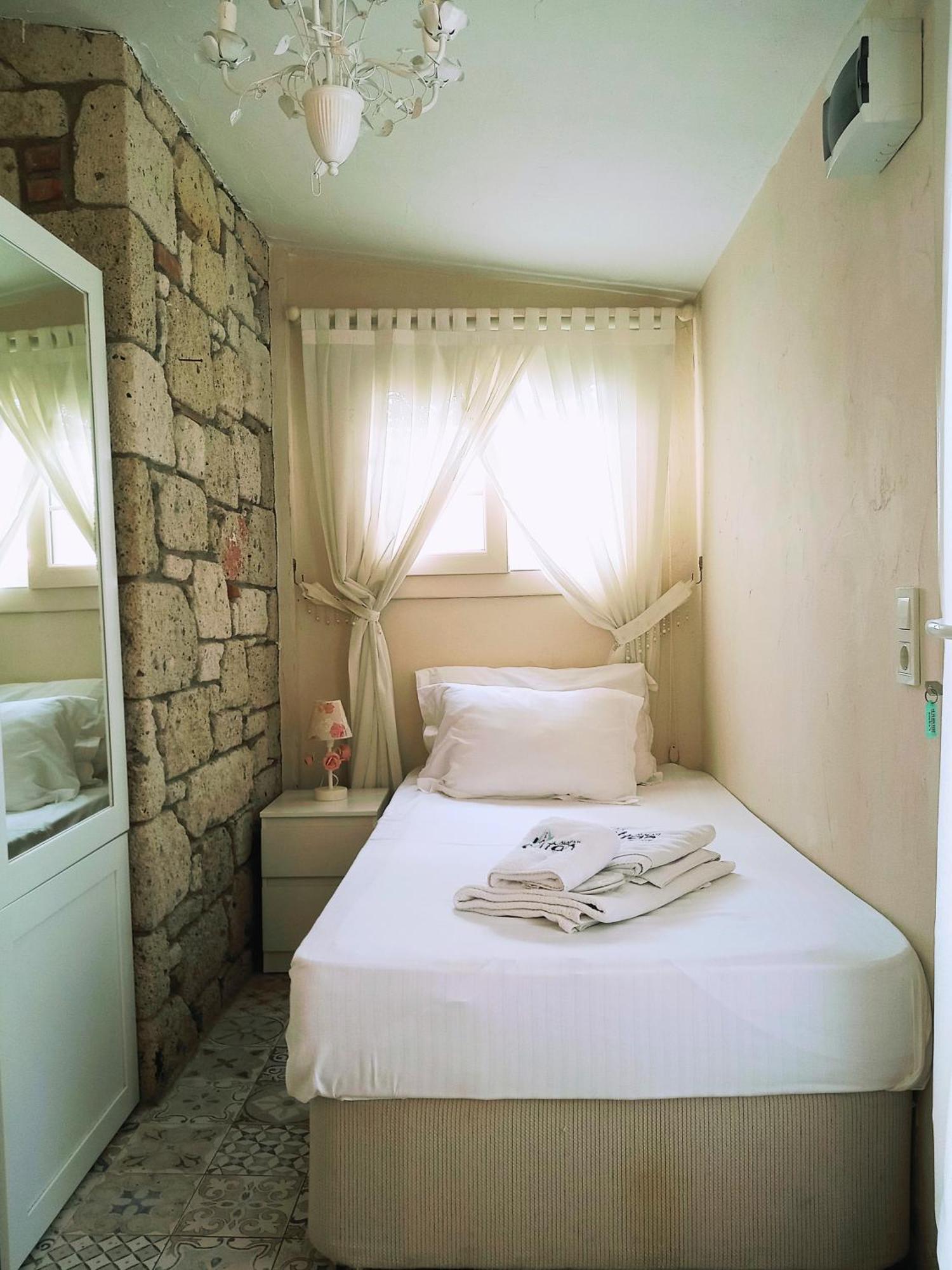 Alacati Sultan Konak Butik Otel ℳℛ Luxury Concept Szoba fotó